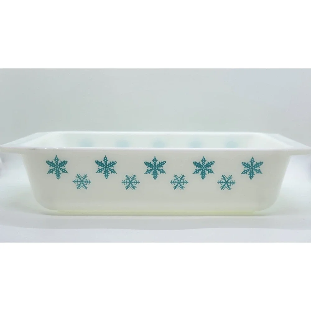 Vintage Pyrex 575-B Snowflake Turquoise Space Saver Casserole Dish 2Qt 1956-1963